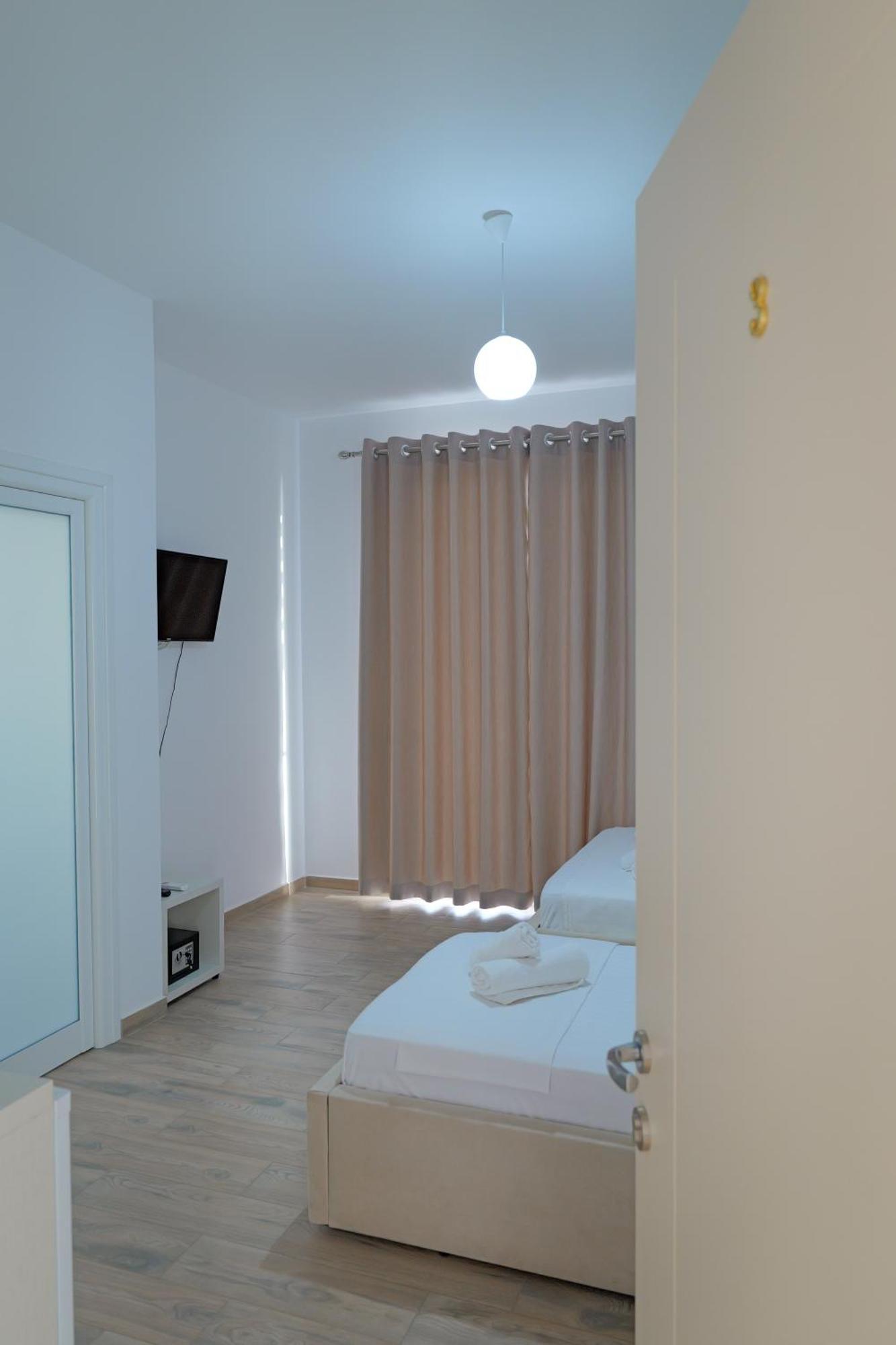 Veliaj 3* Ksamil