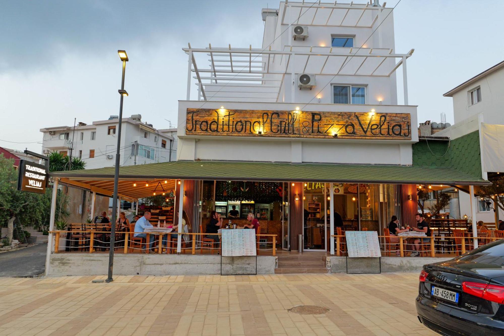 Hotel Veliaj 3*