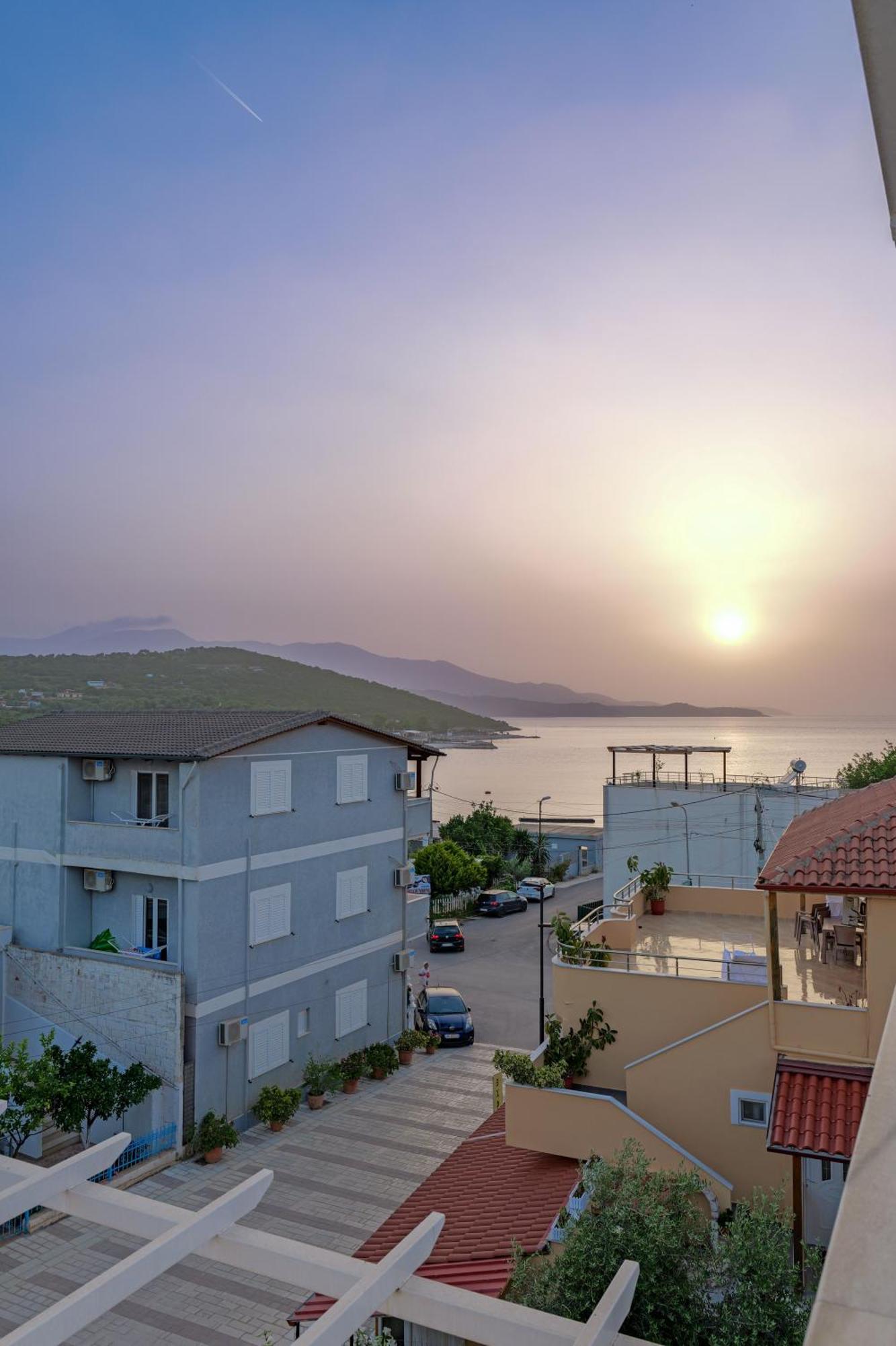 Veliaj Hotel