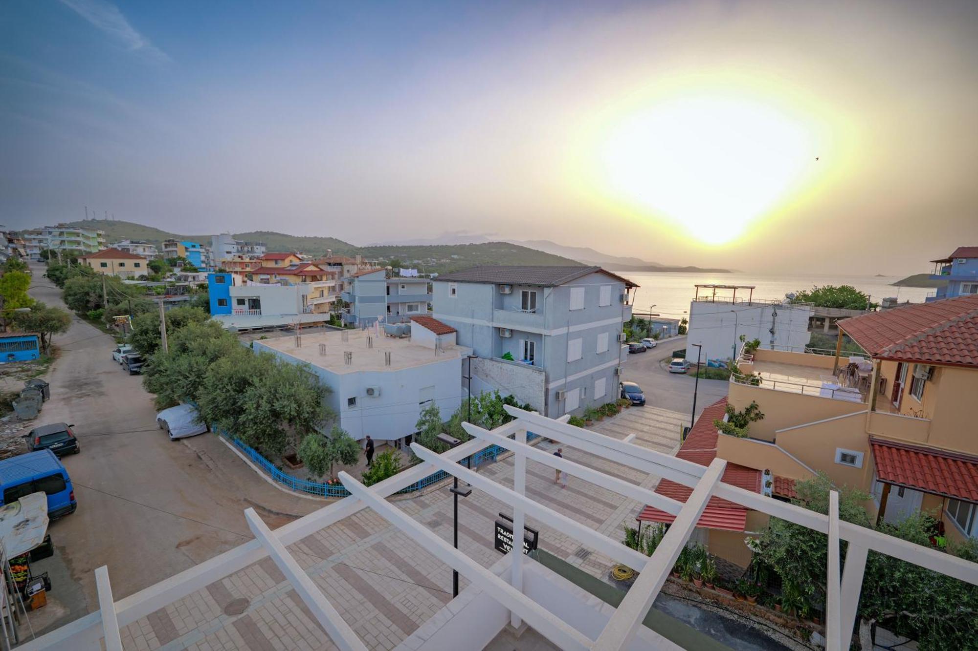 Veliaj Hotel