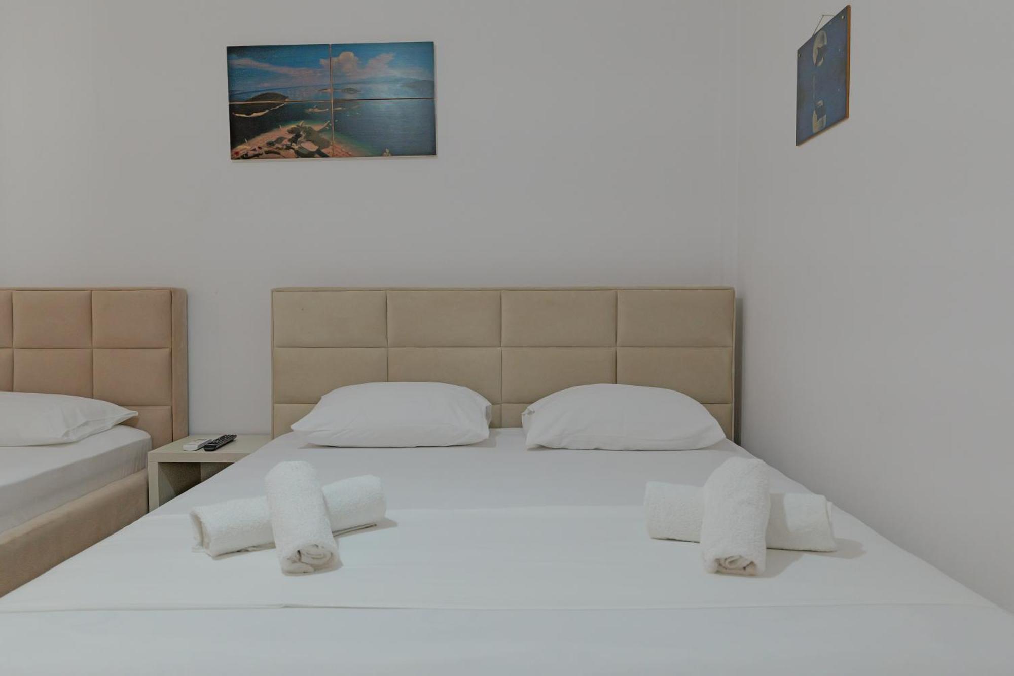 Veliaj Hotel Ksamil