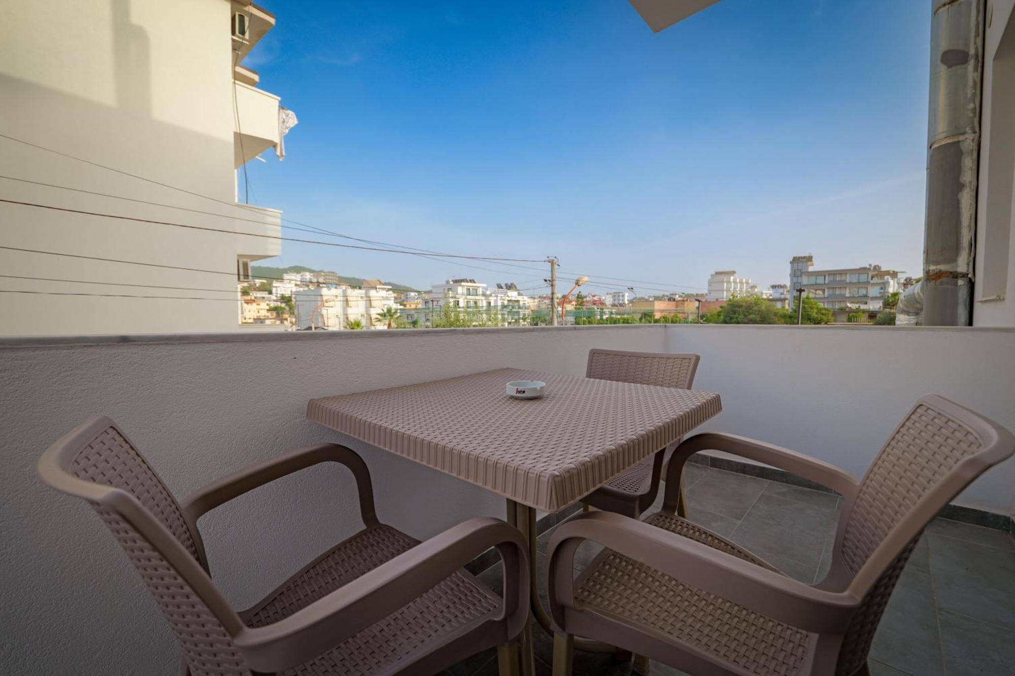 Veliaj Hotel Ksamil