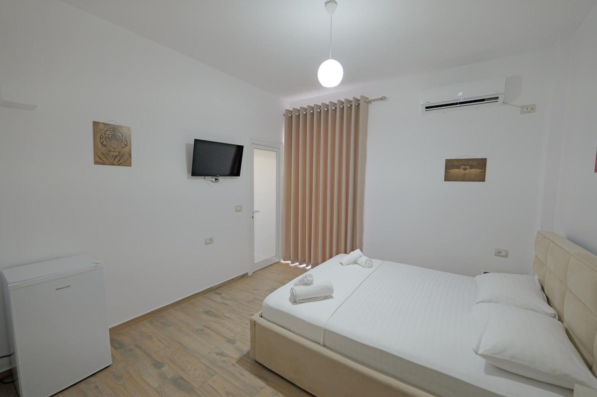 Hotel Veliaj 3*